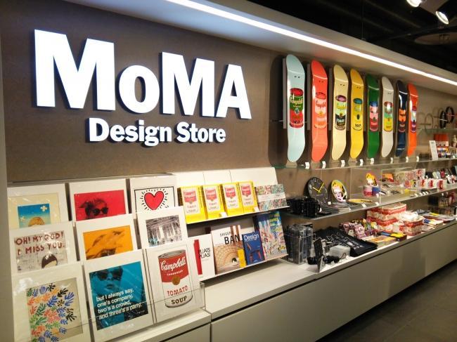 fachada da Moma design store em shibuya toquio