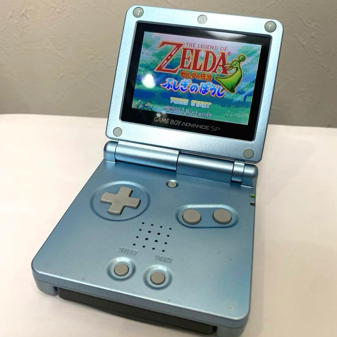 Game Boy Advance SP na cor cinza met&aacute;lico