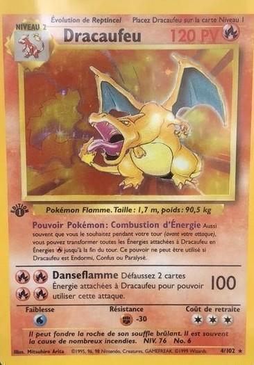 Carte Pokémon rare Dracaufeu 1st print holographique