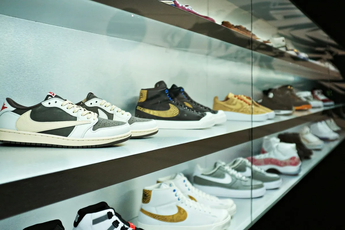 моделі nike у вітрині