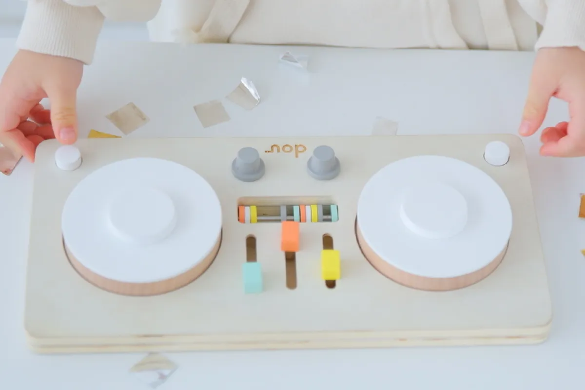 Little DJ Toy from Dou-Toy