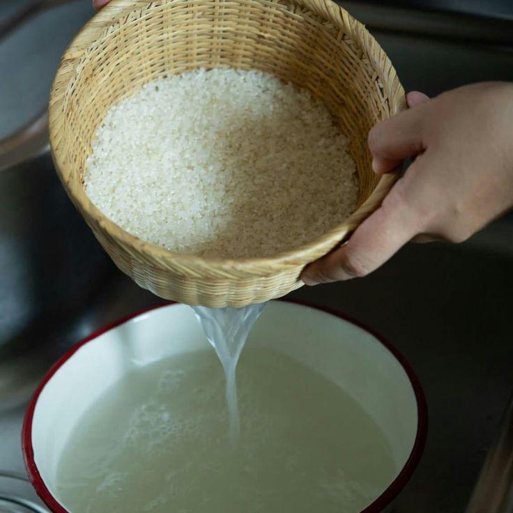 arroz sendo preparado para fazer mochi