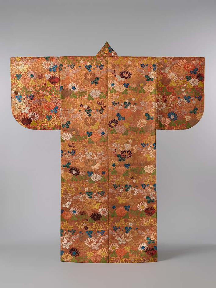 Kimono orange aux motifs d’automne