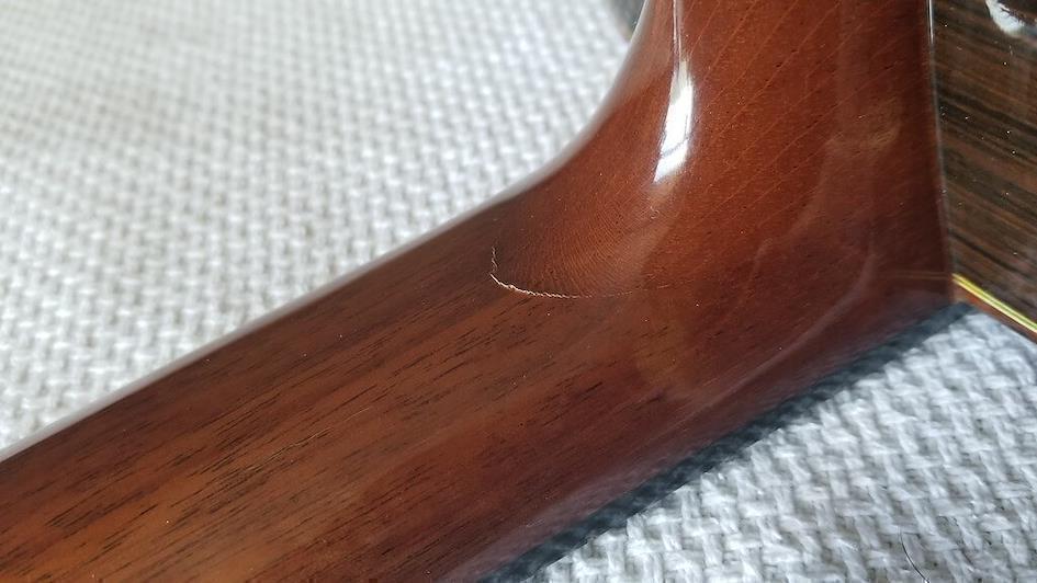 ZenMarket Japan Secondhand Preowned Guitars - Guitar Neck Fault