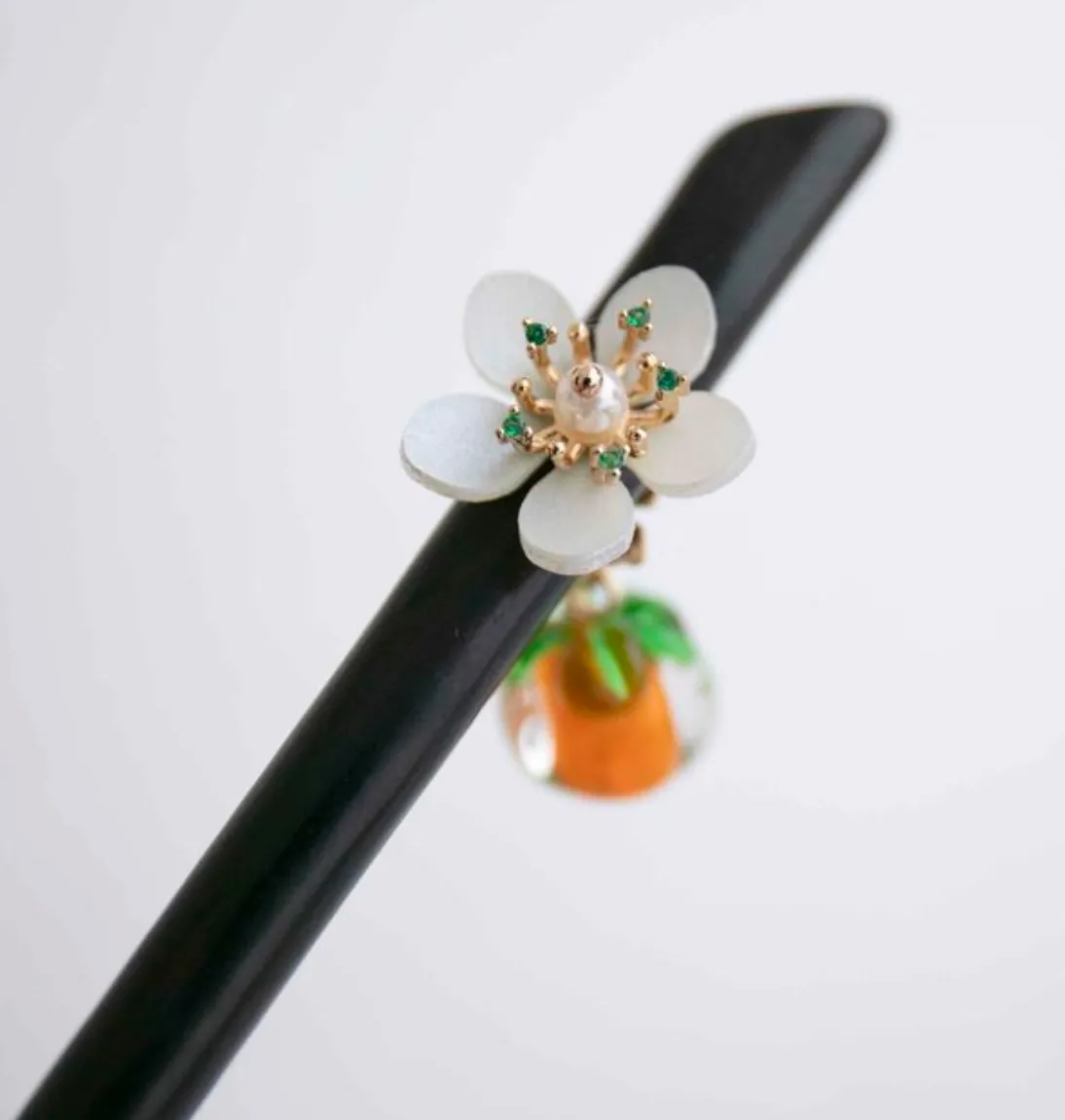 Horquilla Kanzashi de caqui de Minne
