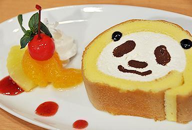 4. Shirokuma Cafe 北極熊Café