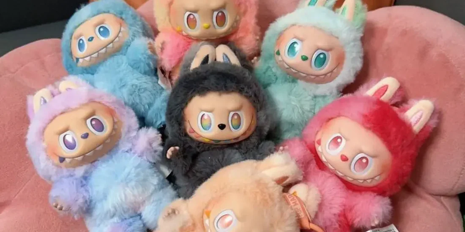 Collection de peluches labubu