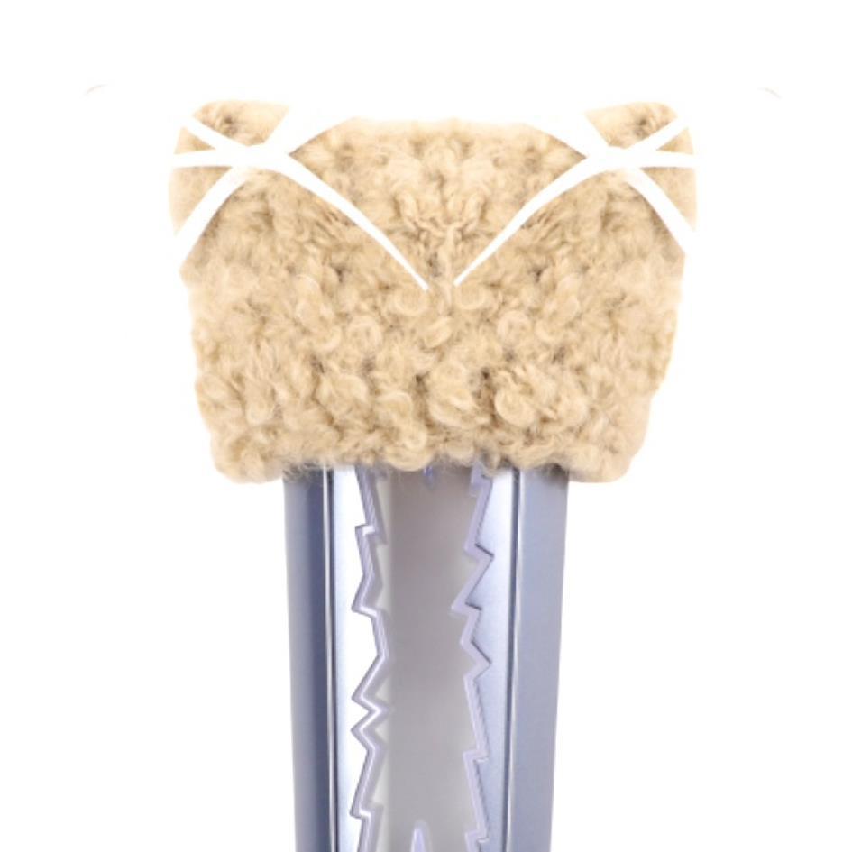 Le chapeau DIY destin&eacute; au lightstick officiel du groupe de K-POP LE SSERAFIM
