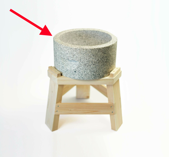 pilão para preparar mochi