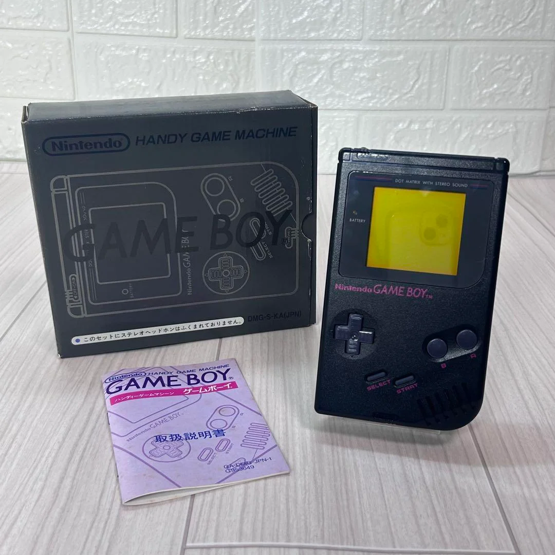 Game Boy Play it Loud! na cor preta, com estojo e manual originais