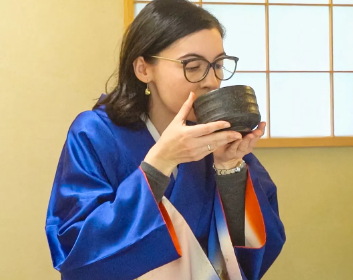 Use of Silk Fabric in Japanese kimono